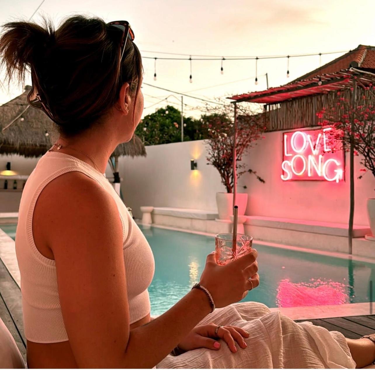Love Song Boutique Hotel Canggu Extérieur photo